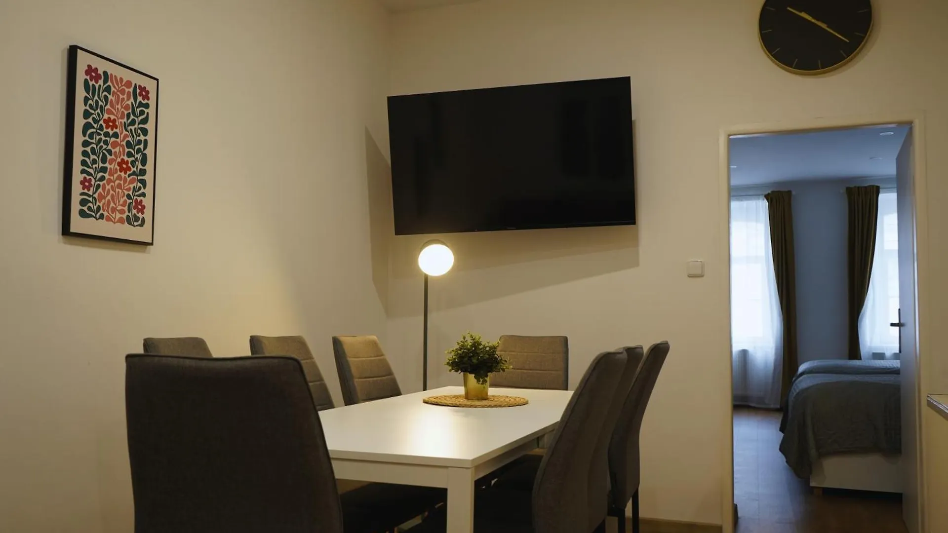 Krakovka Residence 4*, Прага